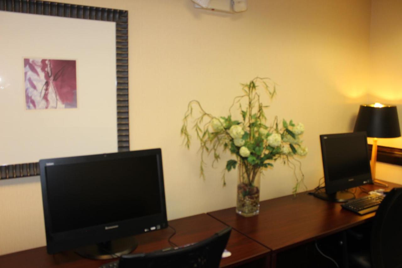 Express & - Atlanta/emory Area By Ihg Hotel