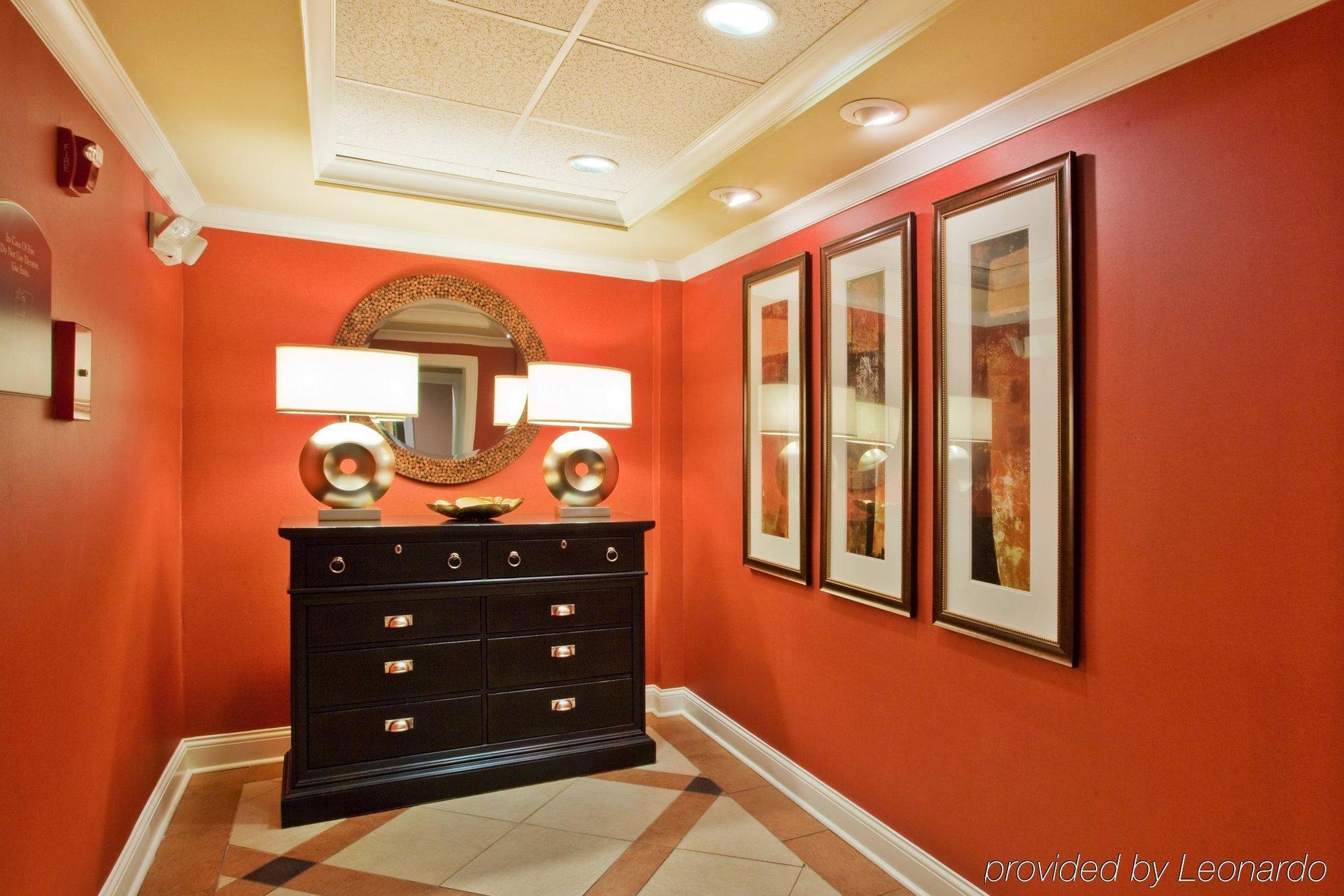 Express & - Atlanta/emory Area By Ihg 3*